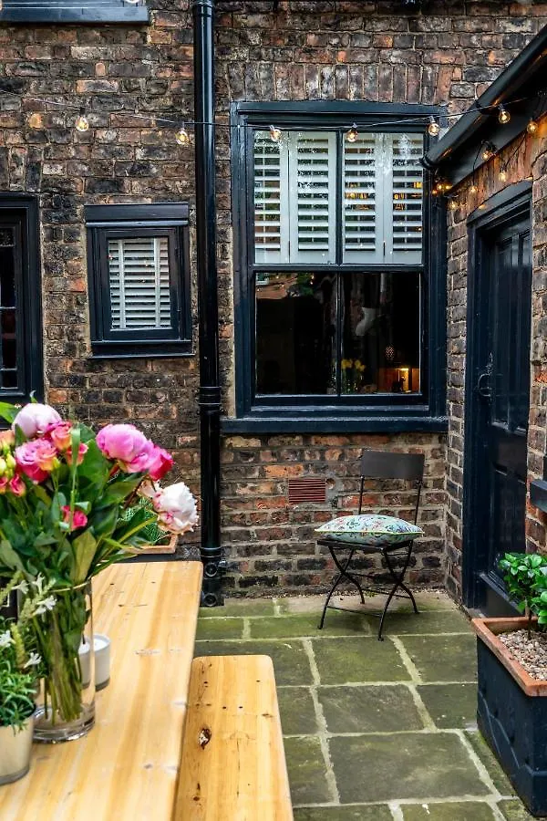 42 Holgate Road