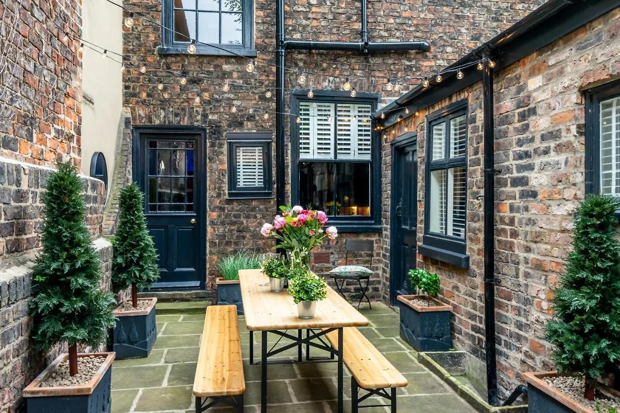 42 Holgate Road
