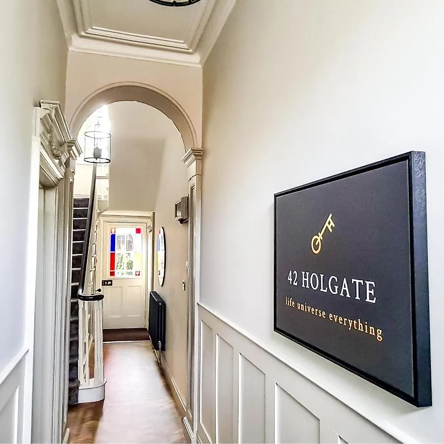 42 Holgate Road 0*, York